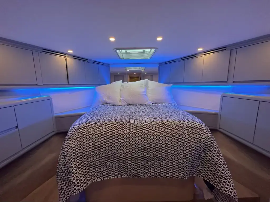 Stateroom on Lion Heart 60ft Hatteras