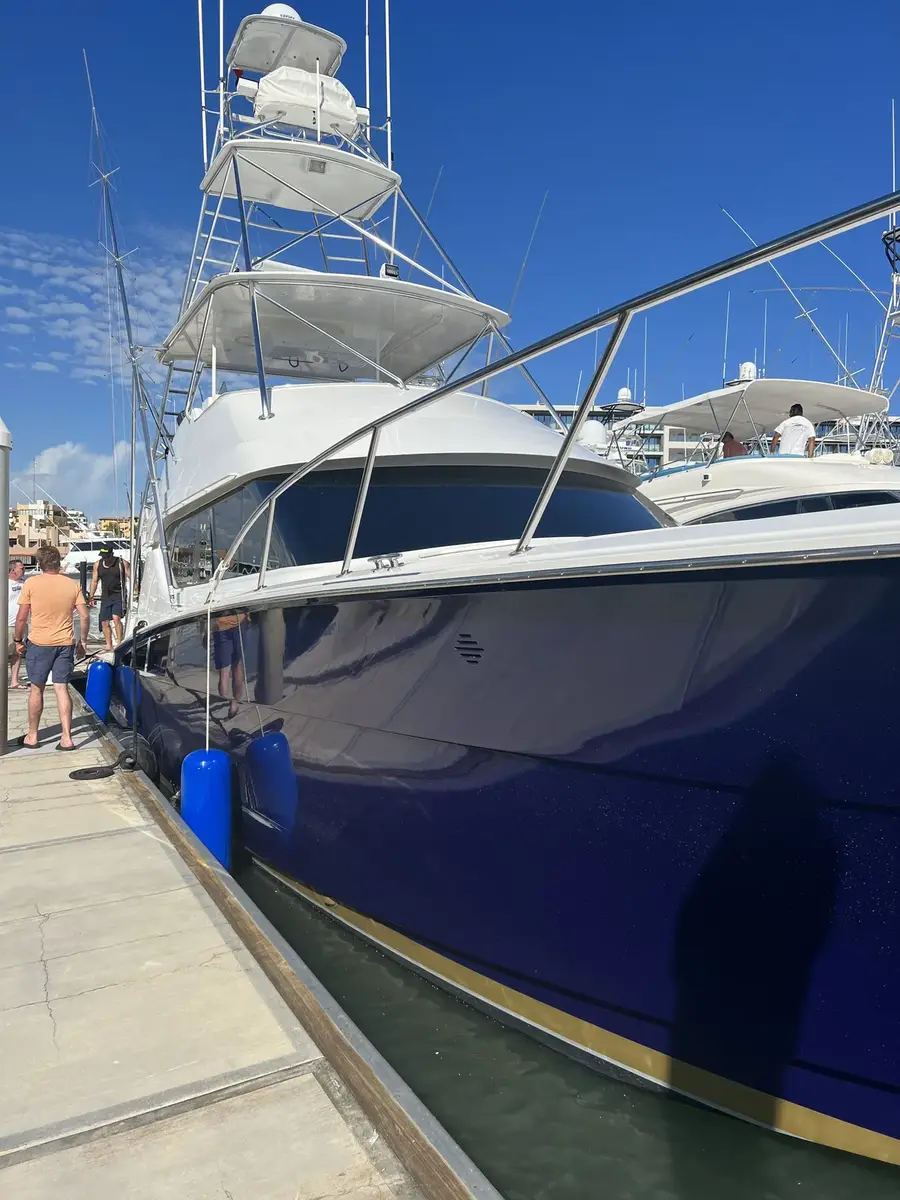 Navy hull and tuna tower side profile
